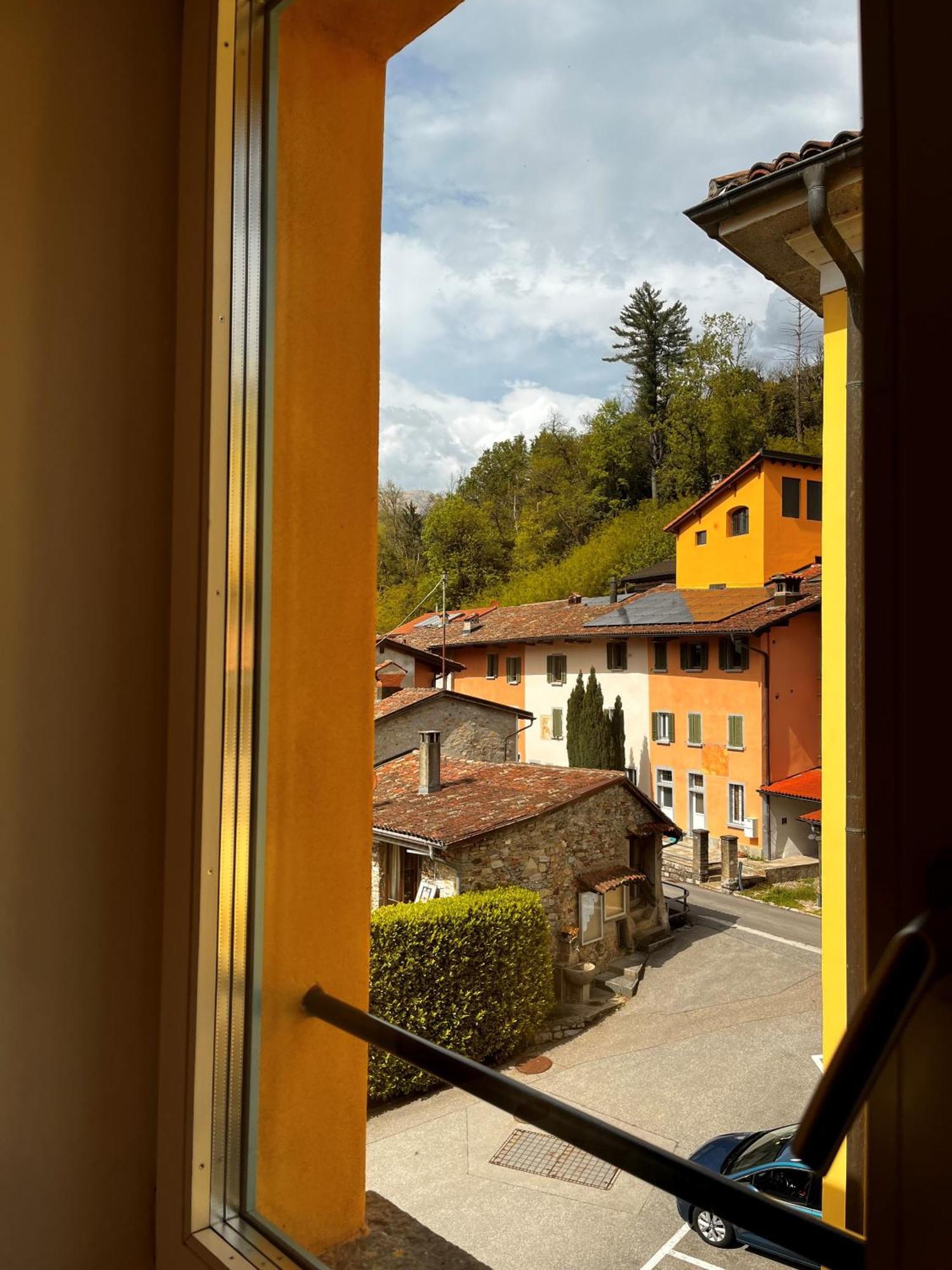 Romantico Palazzo Dei Ulivi Purasca Exteriér fotografie